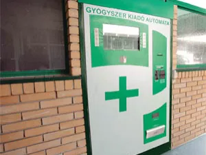 "Telepítünk automatát és bezárjuk a gyógyszertárainkat?"