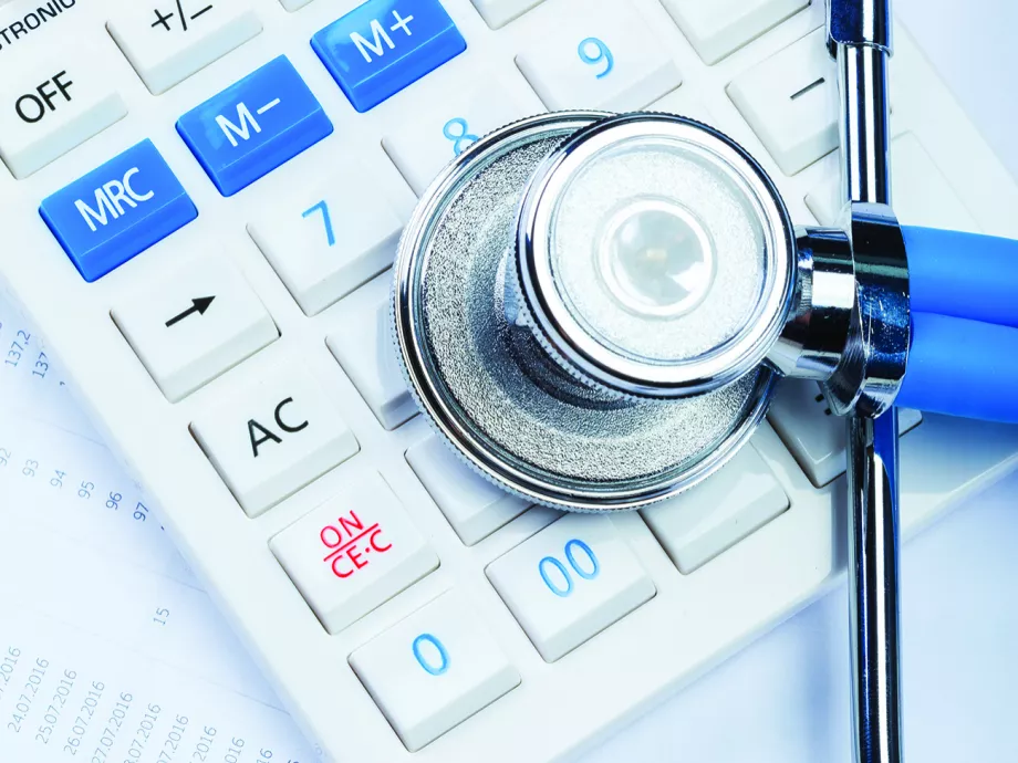 Klinikai vizsgálatok: megállíthatatlanul elindultunk a lejtőn?