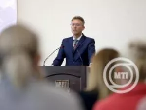 Egészségipari fejlesztésekre lehet pályázni 27 milliárd forintos kerettel