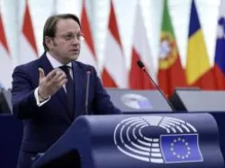 Várhelyi Olivér: A gyógyszeripar speciális ágazat, amely külön elbírálást igényel