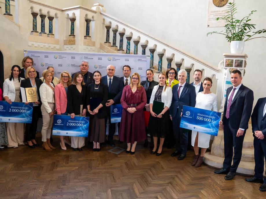 Átadták az idei „Egészségfejlesztő Kórház Díjat”